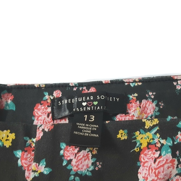 Streetwear Society High Waist Shorts Floral - Picture 3 of 3